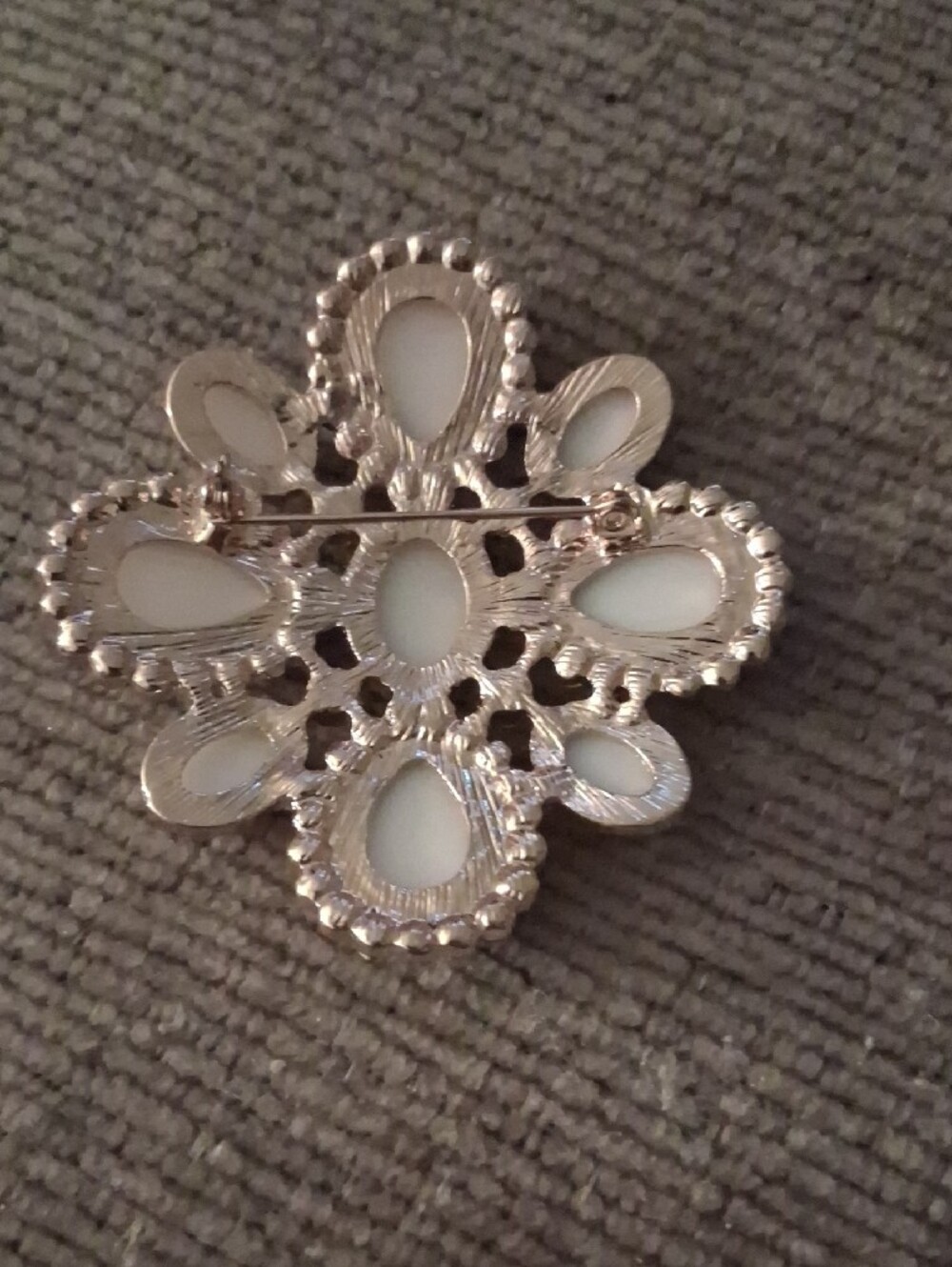 Pearl & Crystal Floral Statement Brooch - White Pearls - Picture 2 of 2